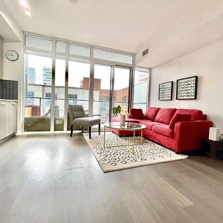 Gorgeous Downtown Condo Toronto Exterior photo